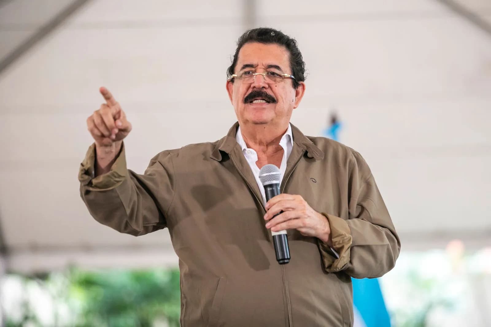 Mel Zelaya navigates the political crisis to consolidate power before the 2025 elections